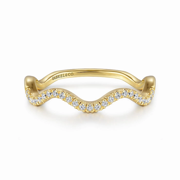 Everyday Design Sparkling Pieces 14K Yellow Gold Diamond Wave Stackable Ladies Ring