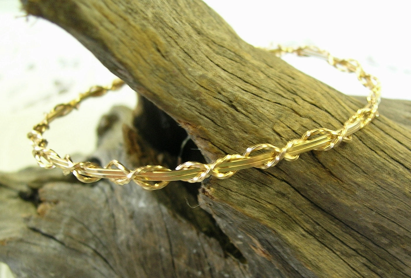 14kt Gold Filled Thin Criss-Cross Stackable Wire Wrapped Bangle Bracelet  SSxx Global Standard Commendable Amalgam