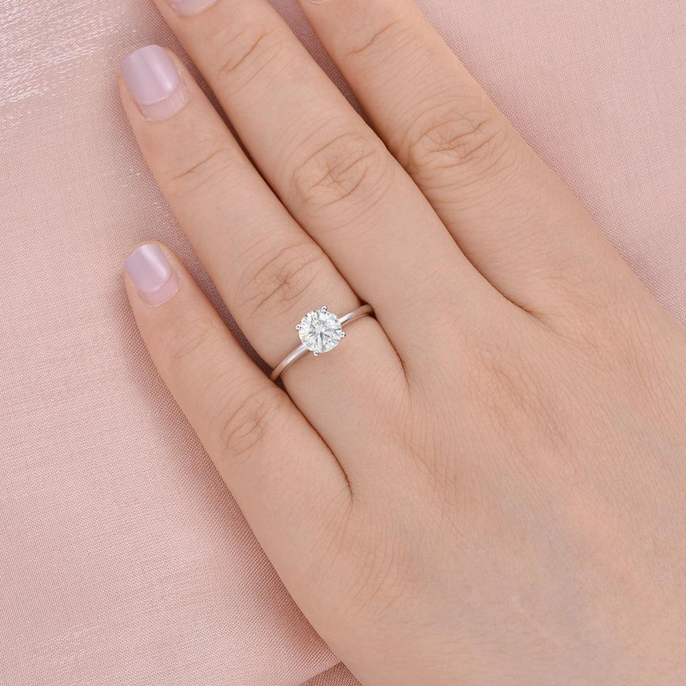 Sparkling Style 1.0ct Round Cut Moissanite Classic Solitaire Ring