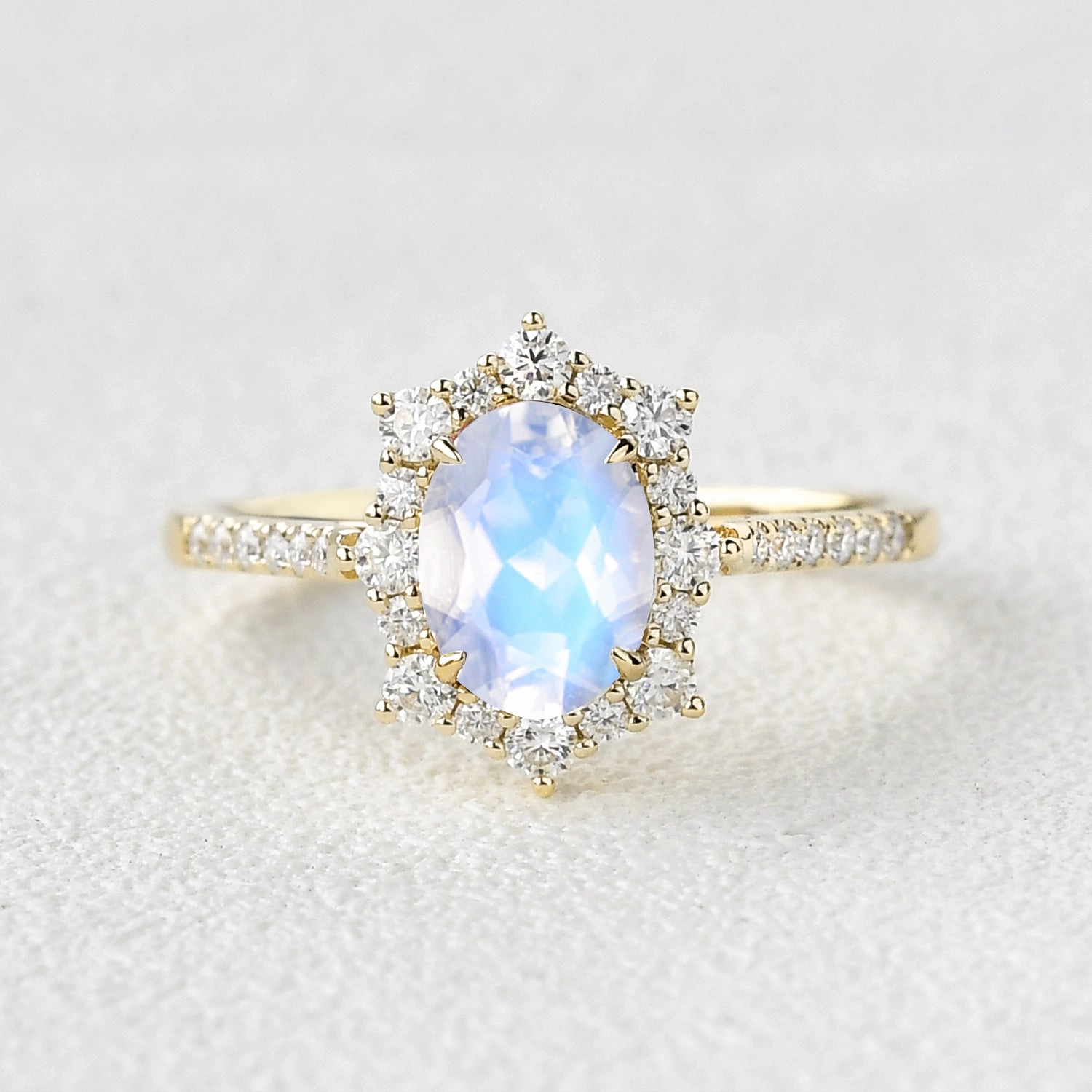 Fashionable Shine Finish 1.5ct Oval Moonstone Cluster Halo Ring