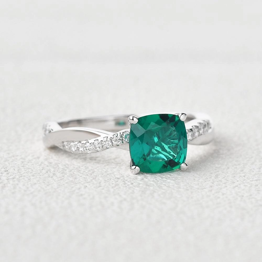Chic Charm 2.0ct Cushion Cut Emerald Classic Solitaire Twist Ring