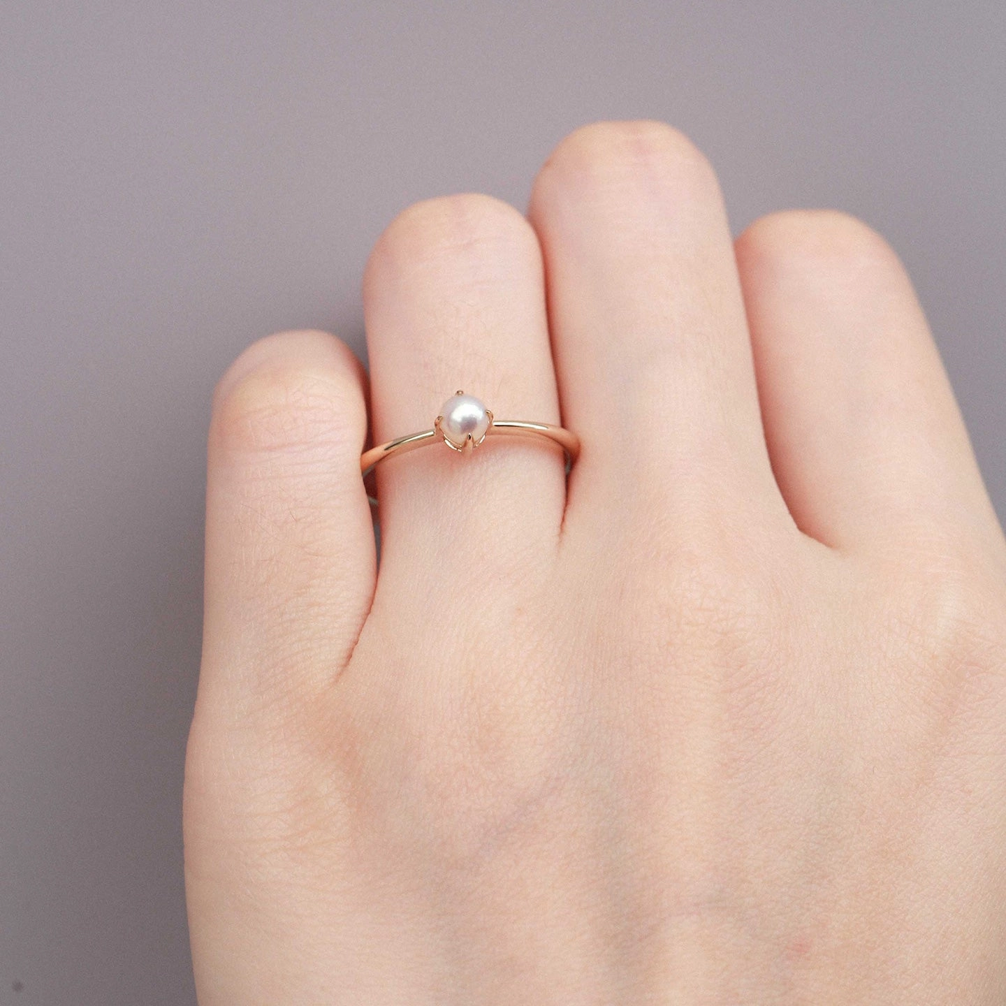 Delicate Charm fashion lover 4 Prongs Yellow Gold Akoya Pearl Ring