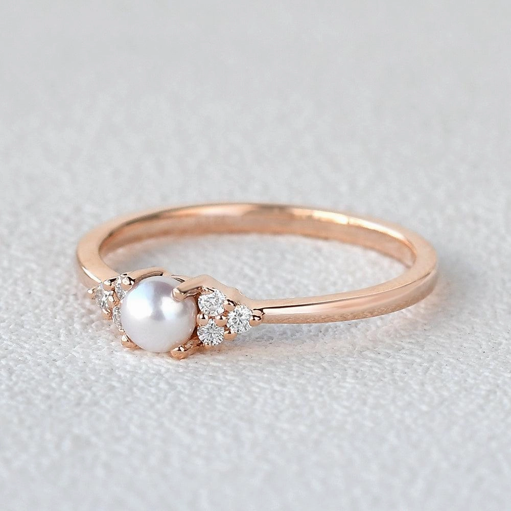 Chic Flash Akoya Pearl & Geometric Moissanite Rose Gold Ring