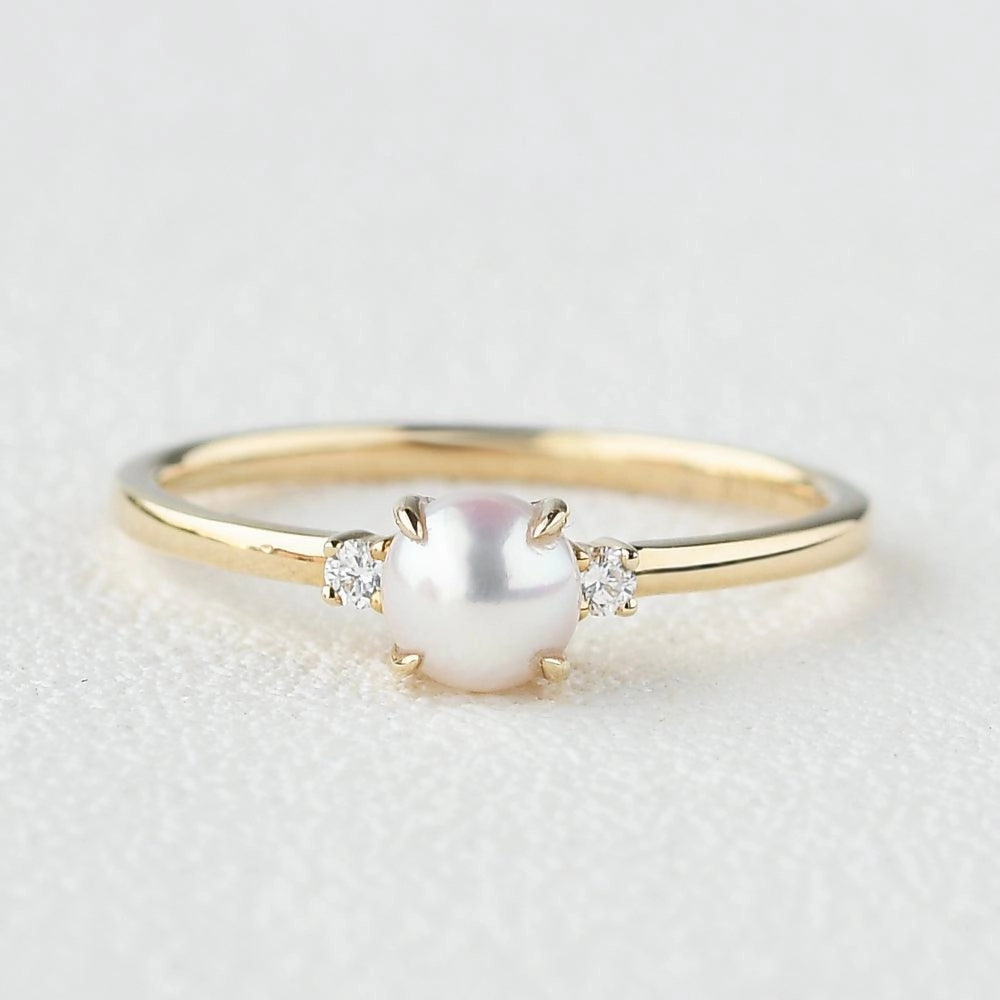 Cool Moment Refined Finish Akoya Pearl & Moissanite Yellow Gold Ring