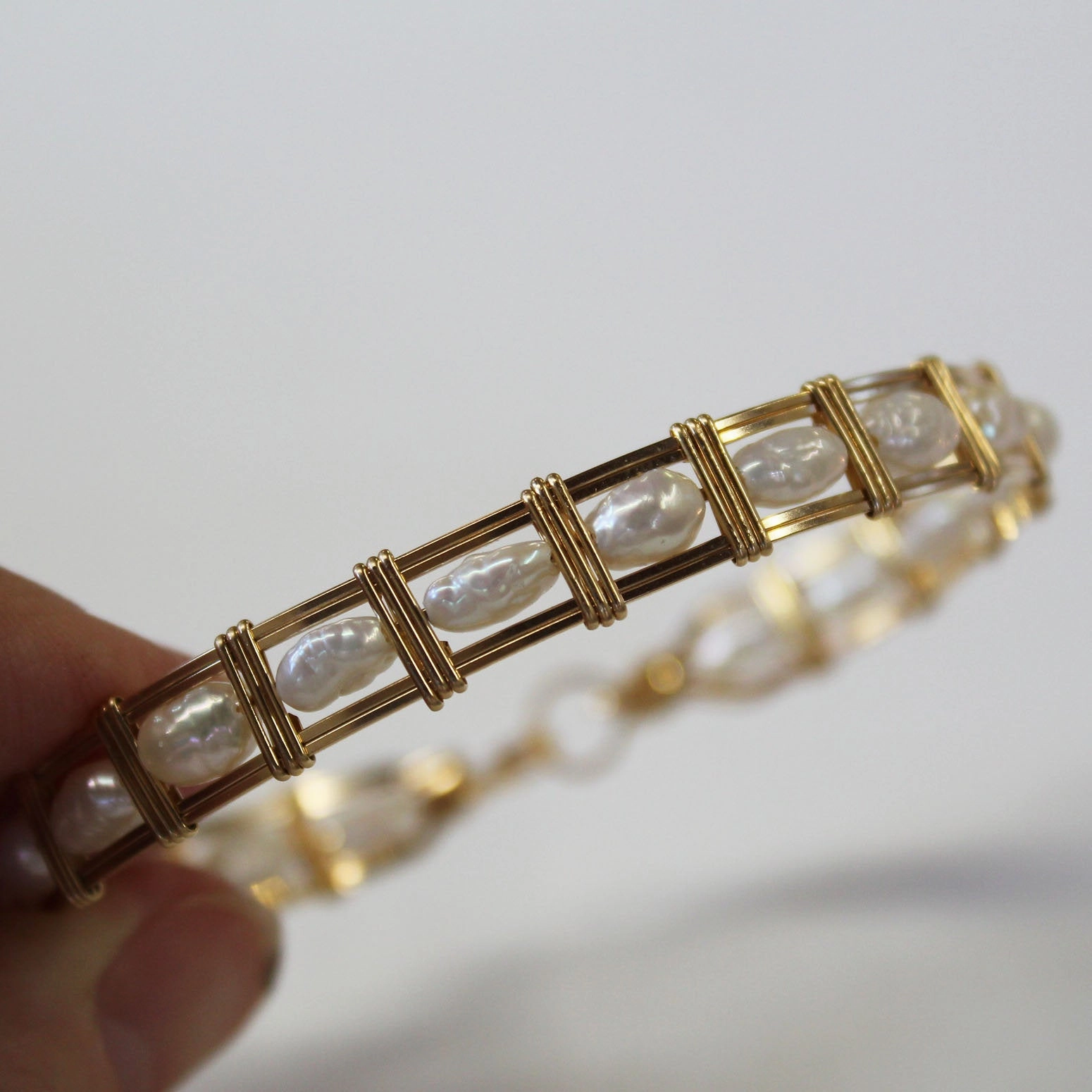 Hot Item Rustic Charm All-Bead Bar Style Freeform Freshwater Pearls Wire Wrapped Bracelet