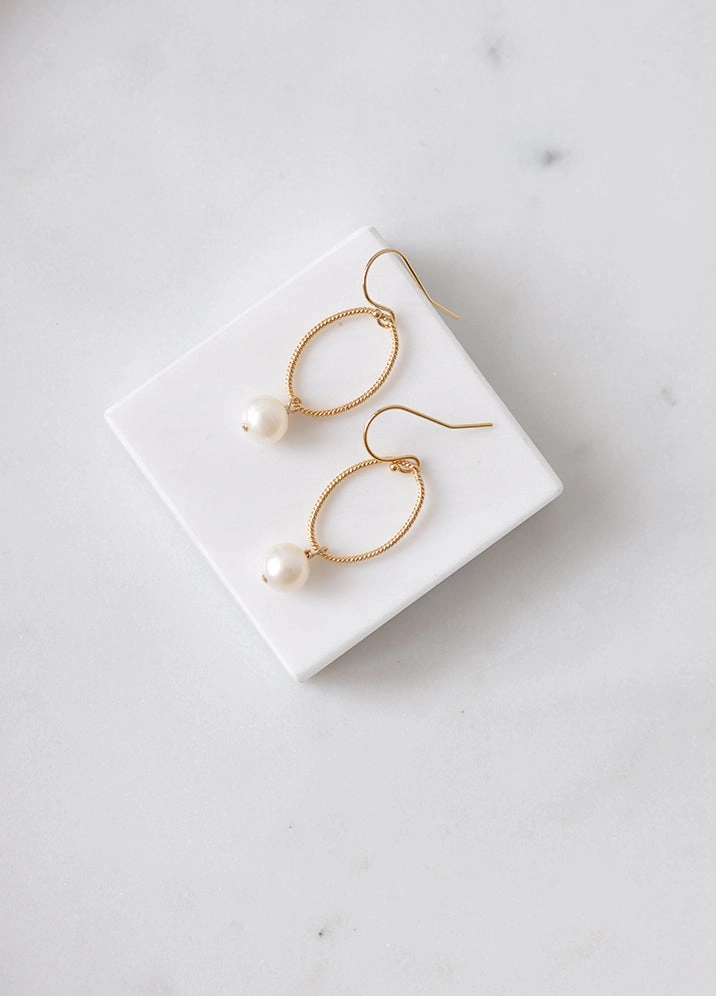 Sturdy Appearance Annika Earrings