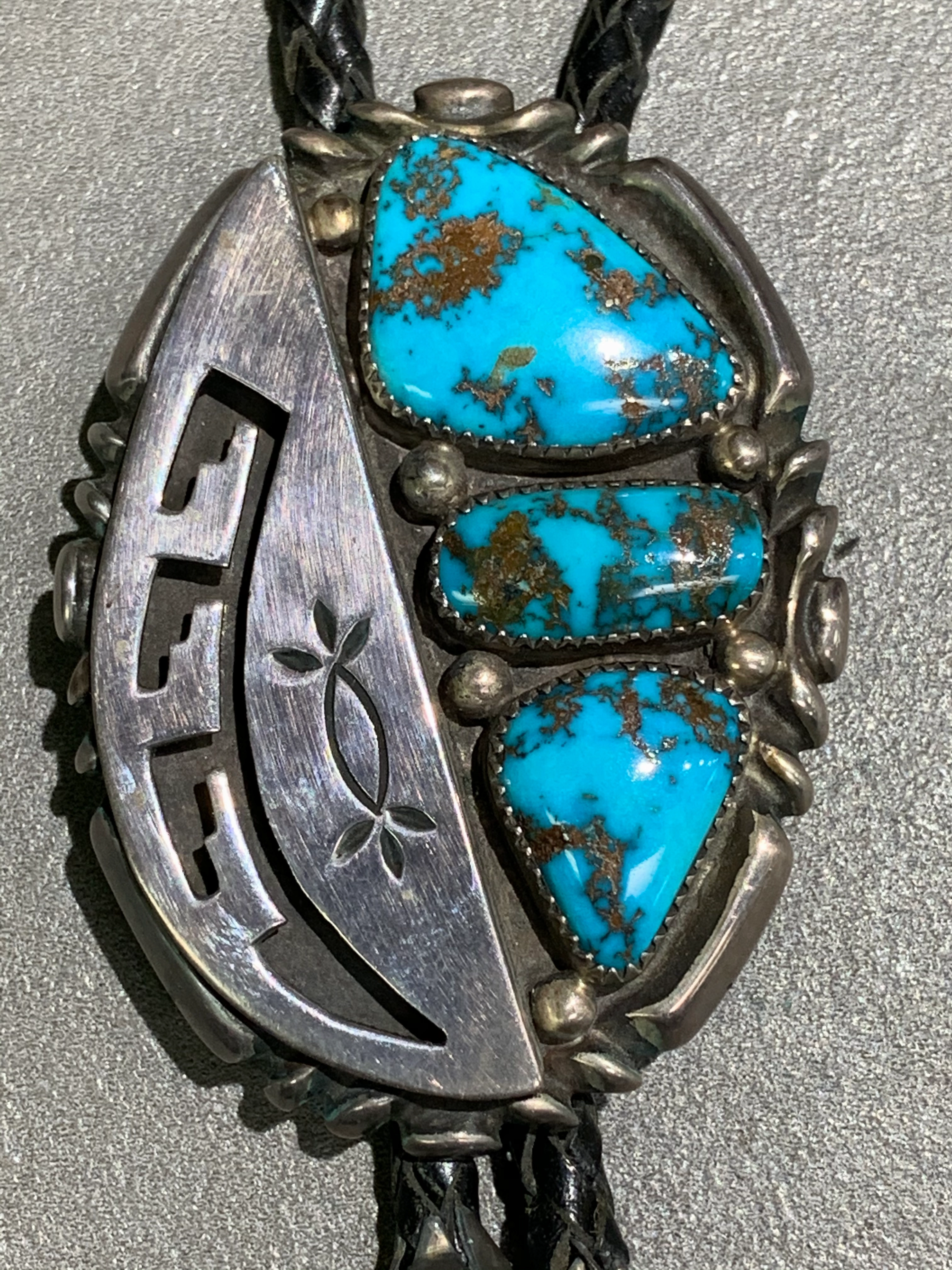 Elegant Snap Detail Pop Wilson Begay Navajo Natural Turquoise Sterling Silver Bolo