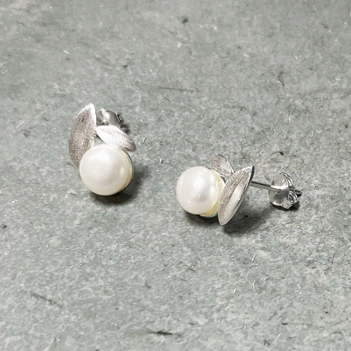 Freshwater Pearl Floral Studs Radiant Highlight Elegant Pick