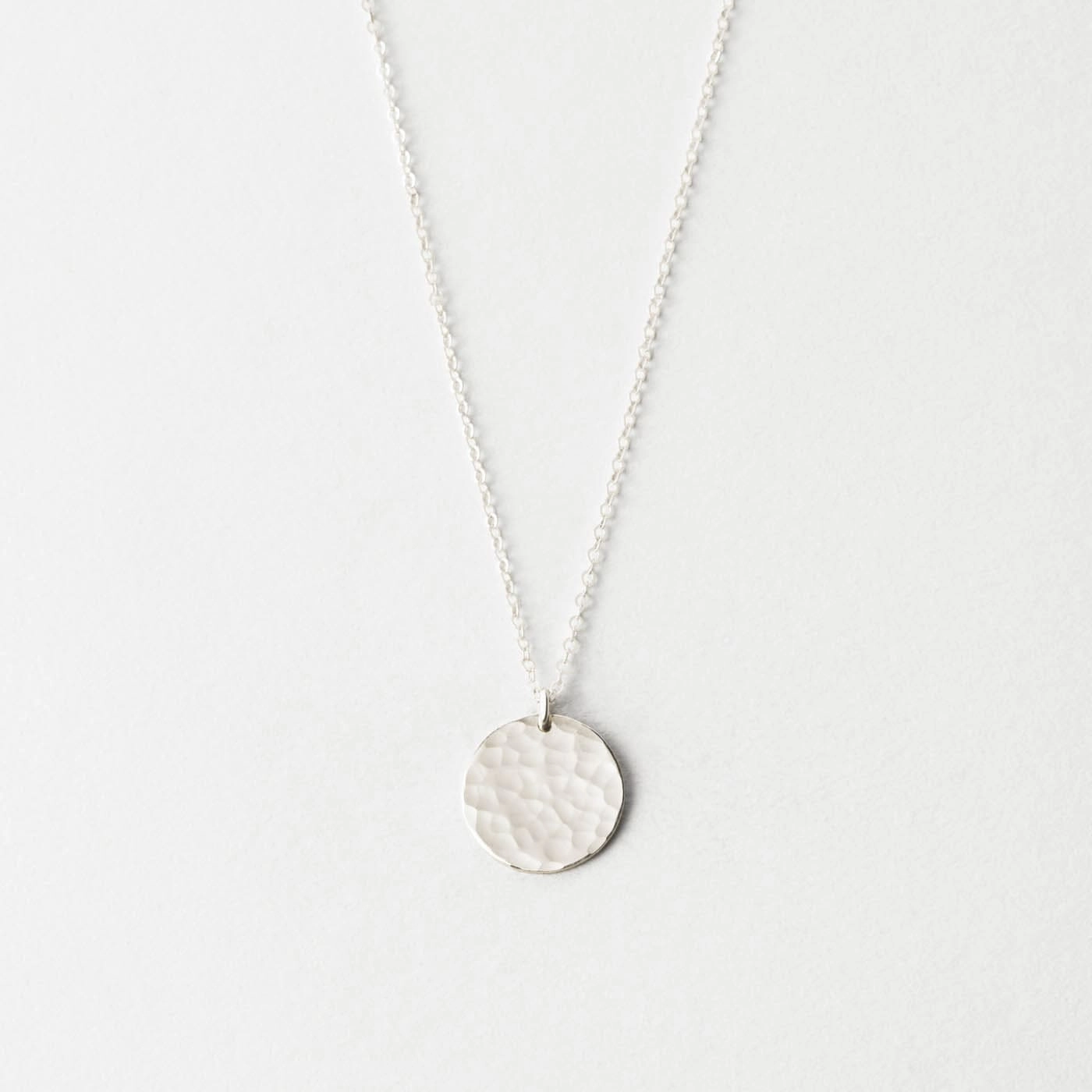 Blank Vollmond Necklace Soft Glamour Shimmering Highlight