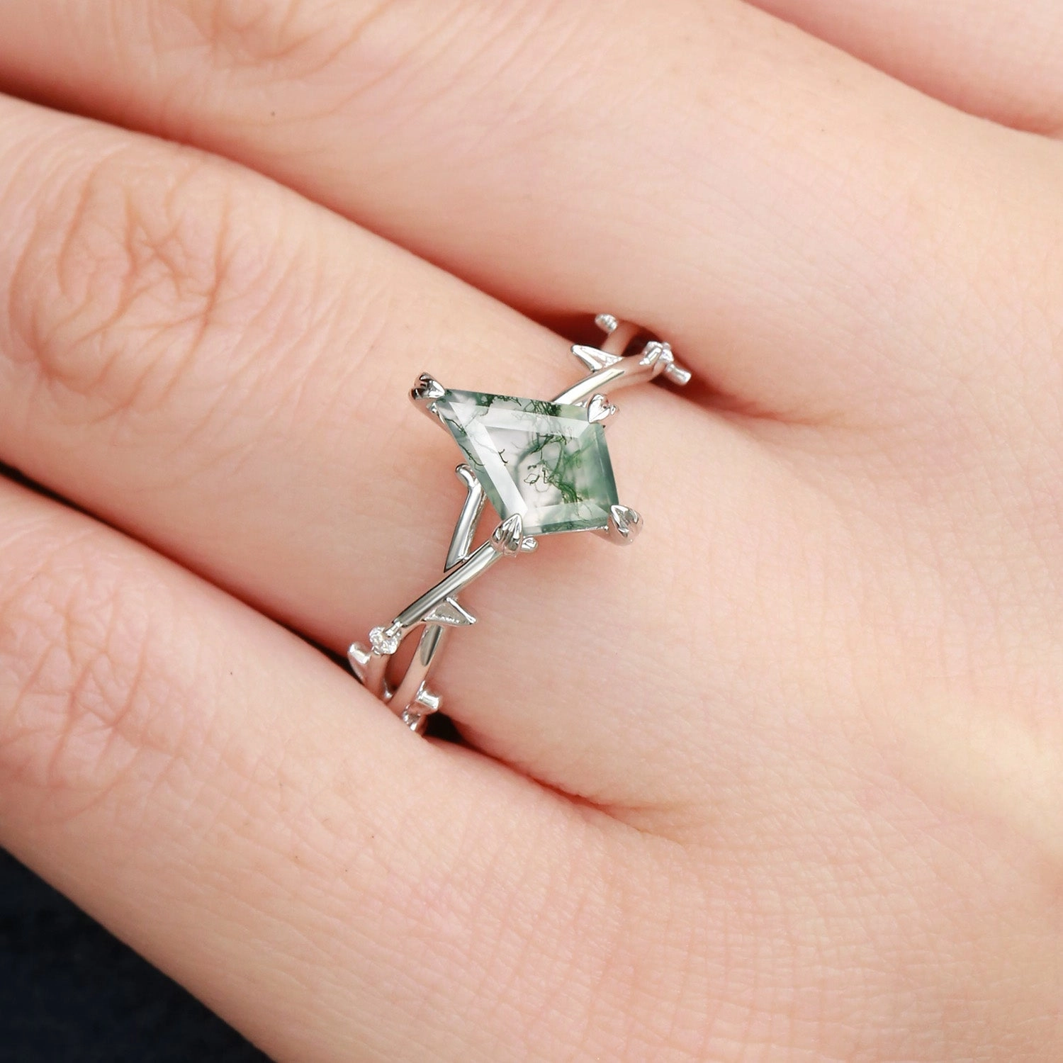 Texture Play Gloss Edge Minimalist Kite Cut Moss Agate Leafy Engagement Ring - Bramble