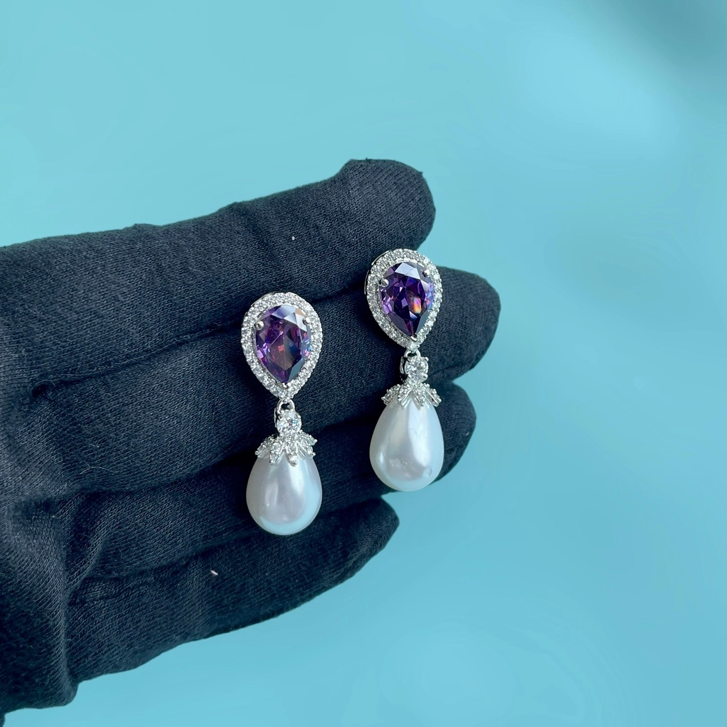 Exquisite Craft MInimella pearl pear earring