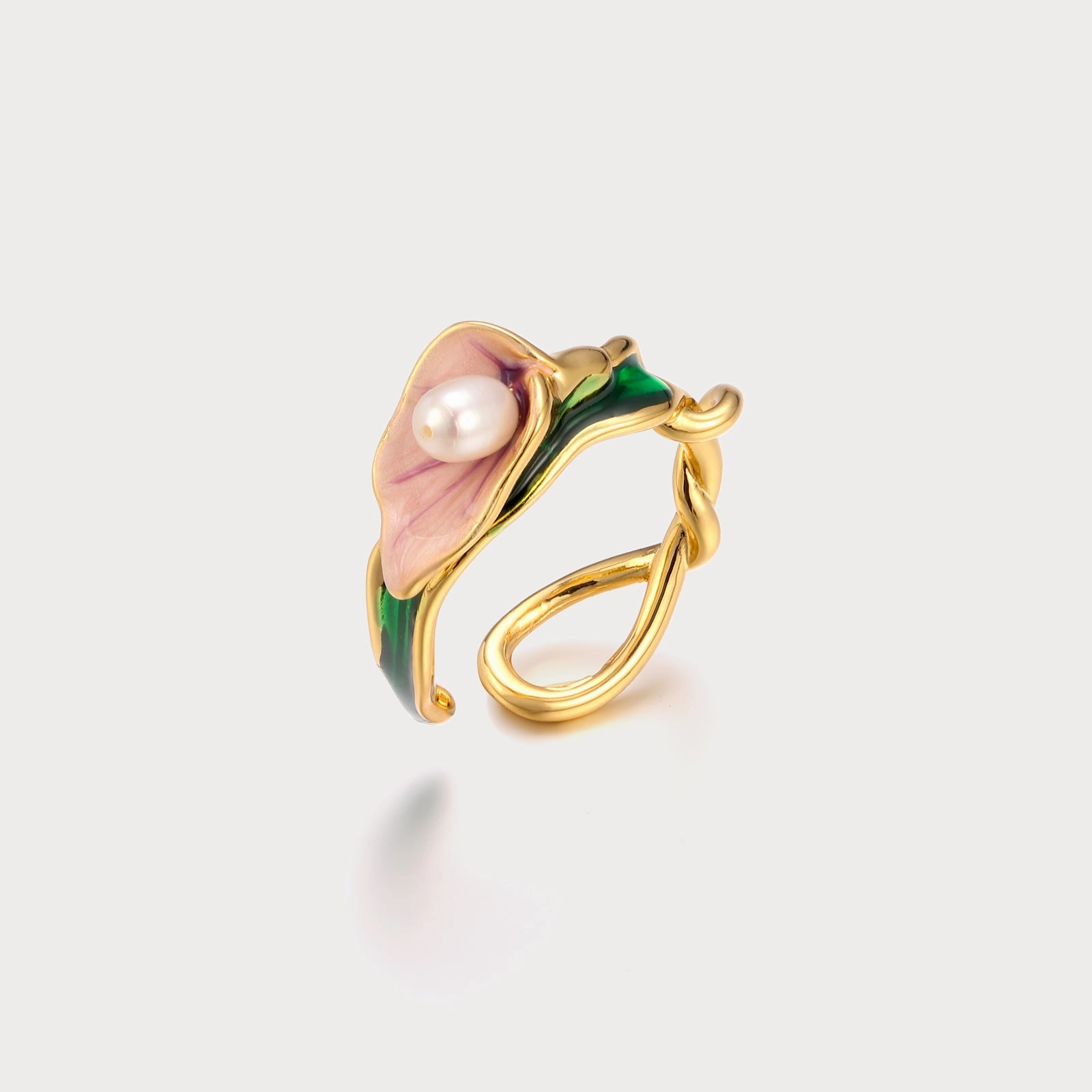 Calla Ring with Pearl Branded Design