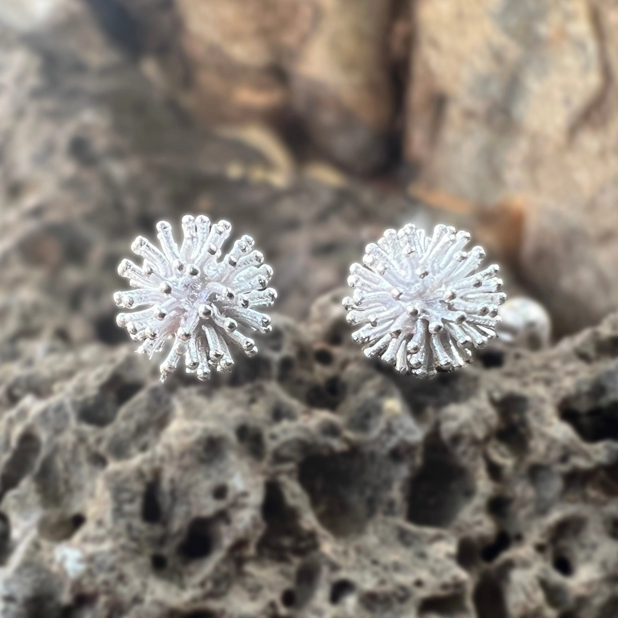 Tiny Item Wana Sea Urchin Earrings