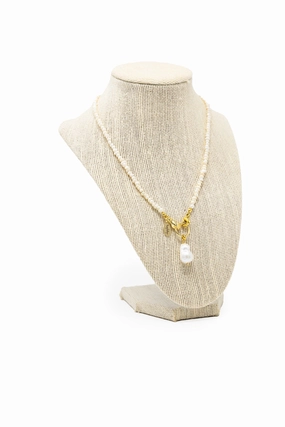 Glamorous Vibe Stylish piece Catch   Release Pearl Droplet Necklace