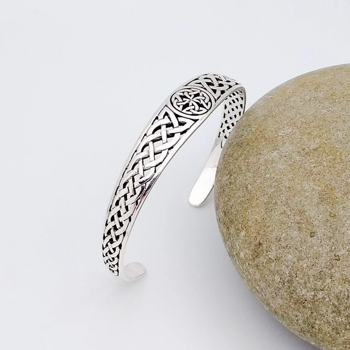 clean look Perfect Match Celtic Knot Sterling Silver Cuff Bracelet