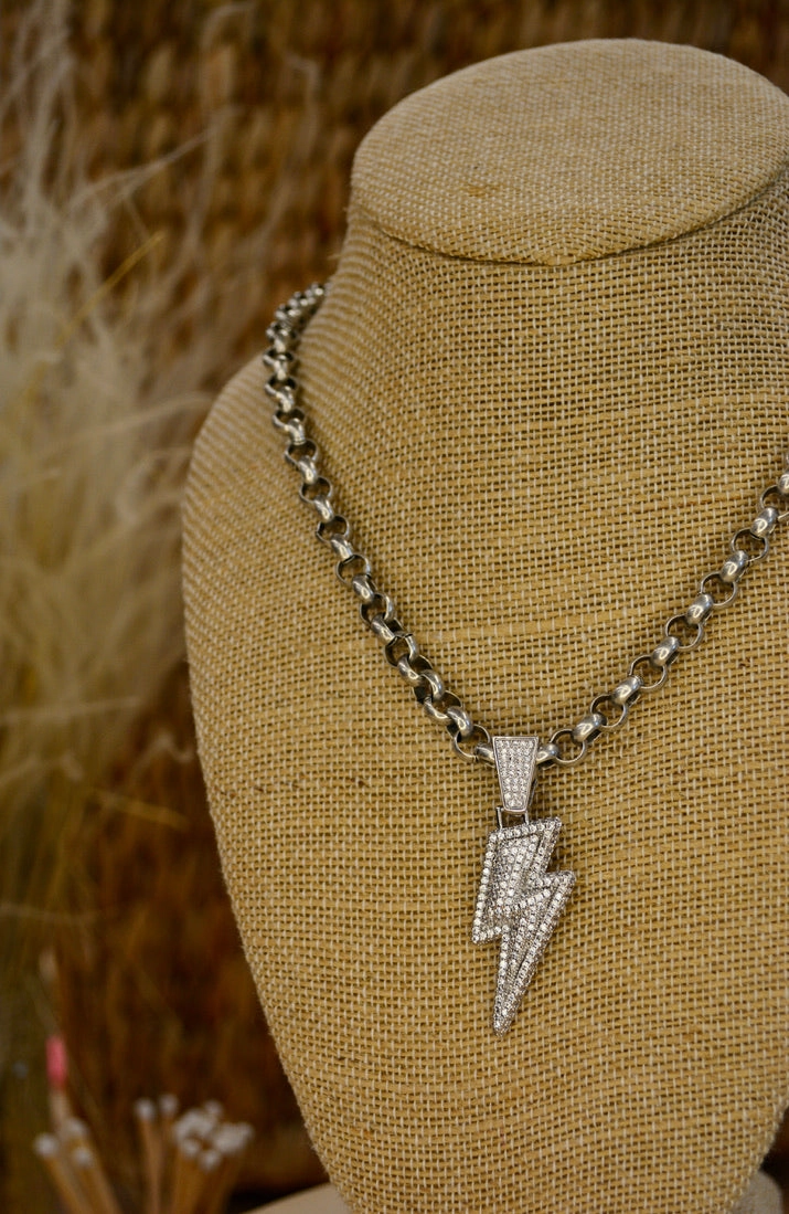 Charming Necklace 162 Cultural Highlight