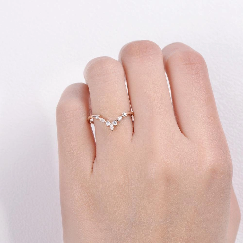 Night Detail Glam Night Chevron Band Moissanite Rose Gold Ring