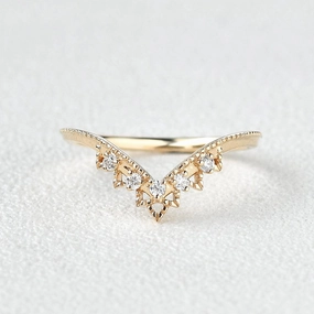 Pure Feature Art-deco Moissanite Curved Stacking Band