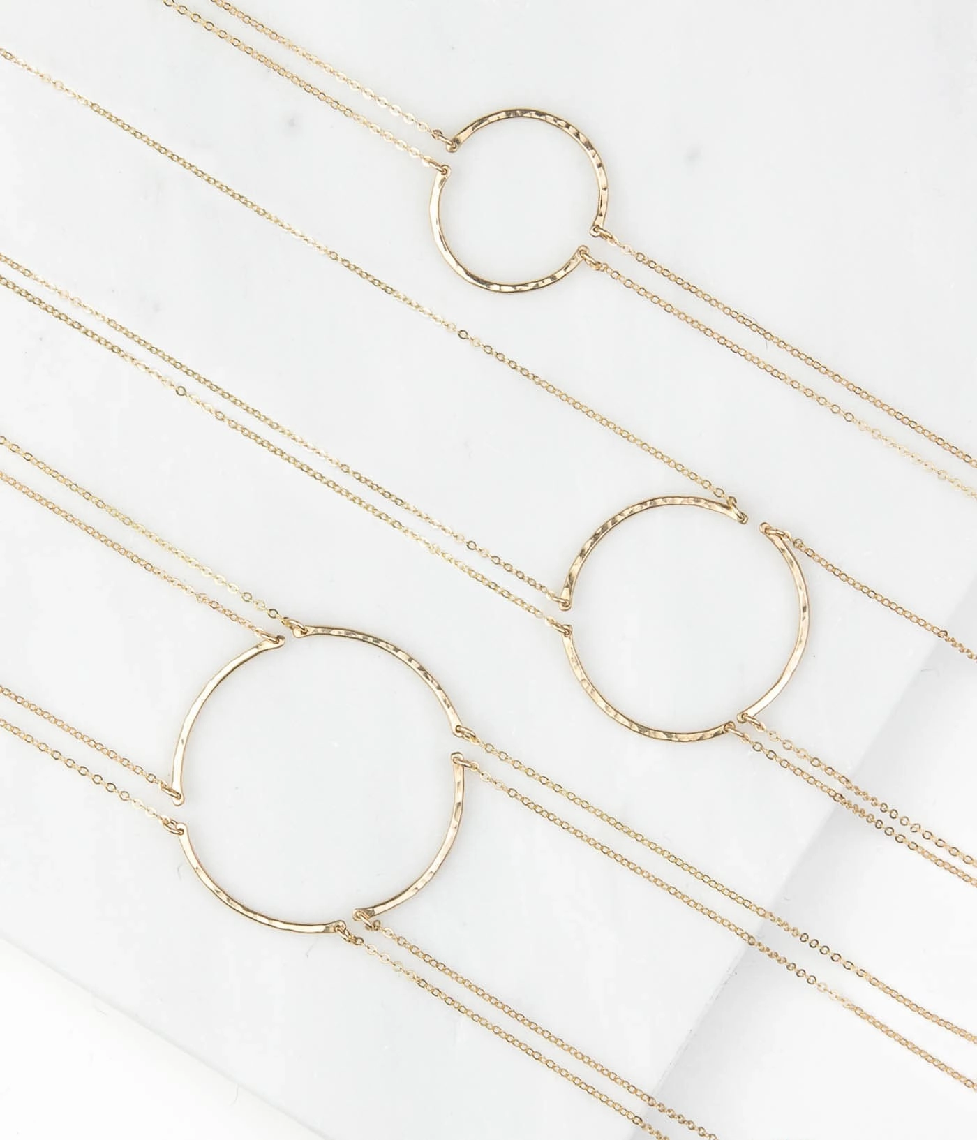 High Style Vibrant Shine Look Endless Circle Friendship Necklace Sets