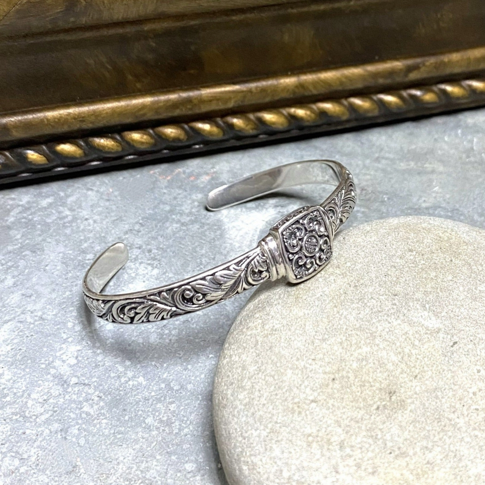 Easy Match Classic And Unique Bali Sterling Bracelet