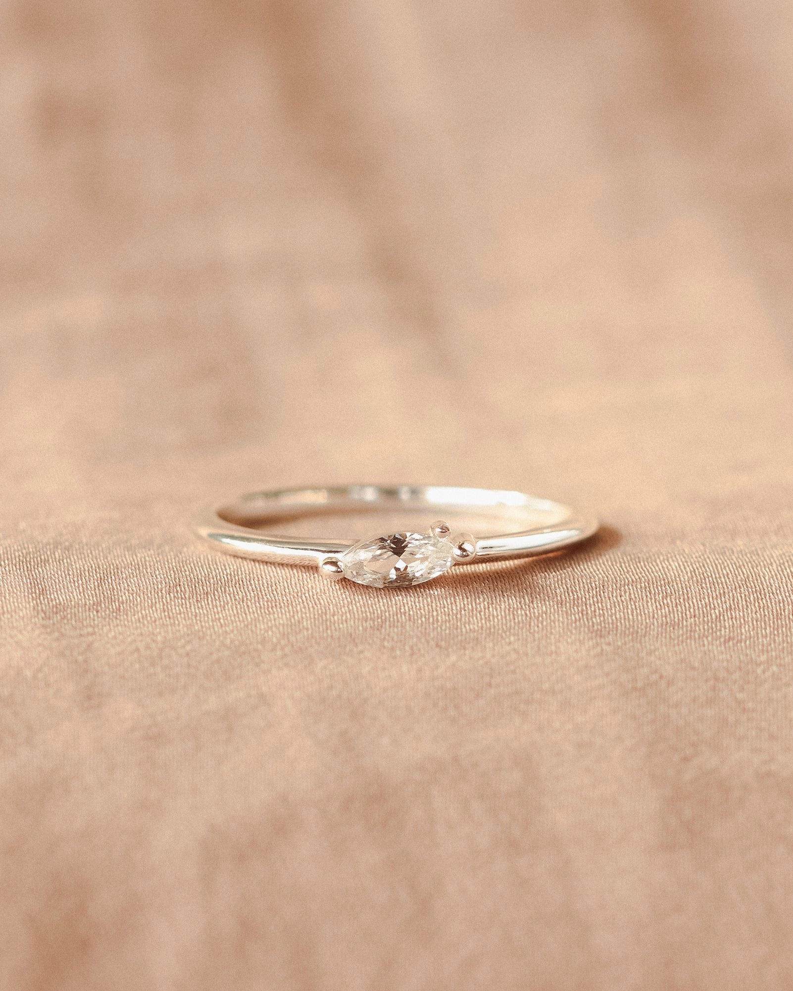 White Sapphire Leaflet Ring Understated Mood Soft Finish
