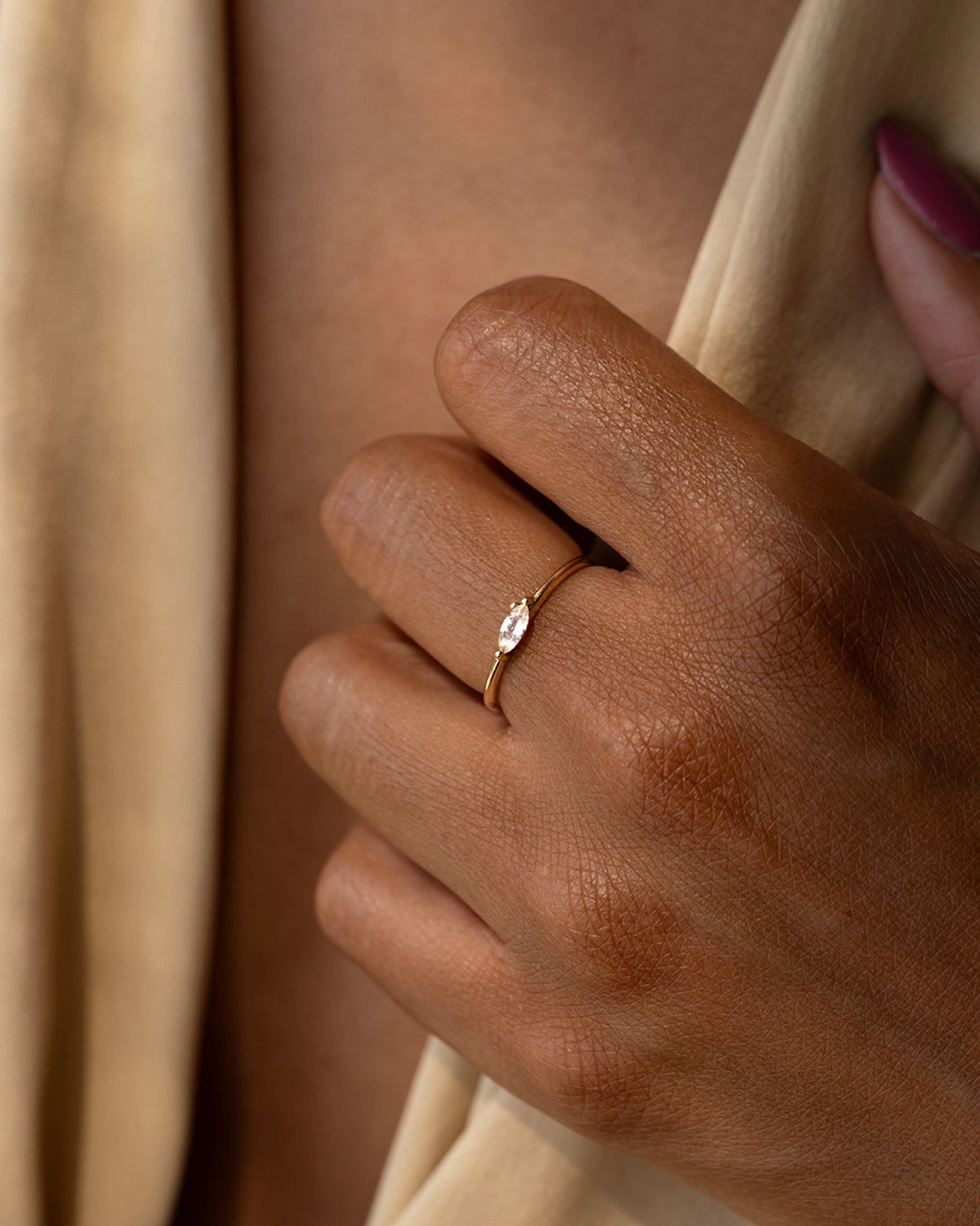 White Sapphire Leaflet Ring Playful Shine