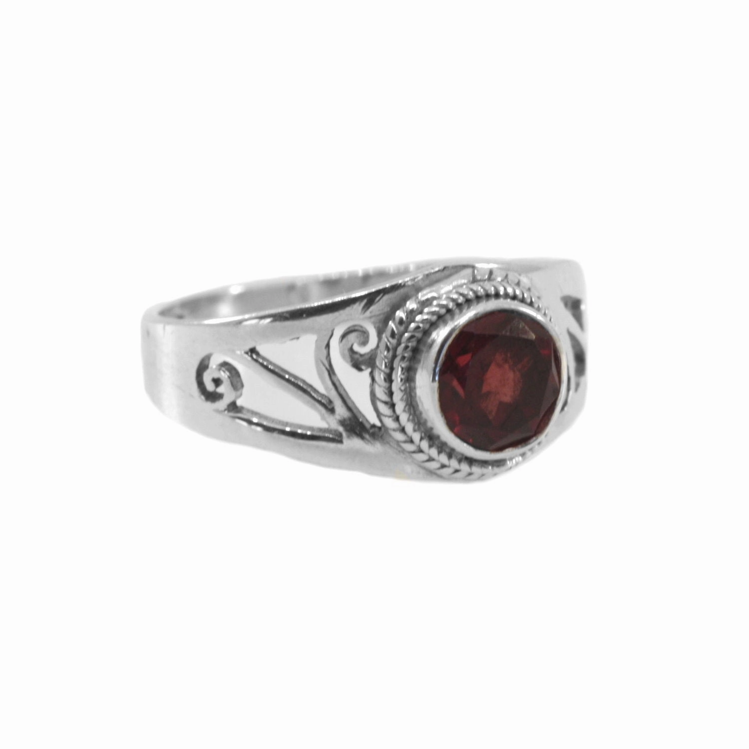 Round Garnet Butterfly Design Ring Handmade Sterling Silver Vintage Object