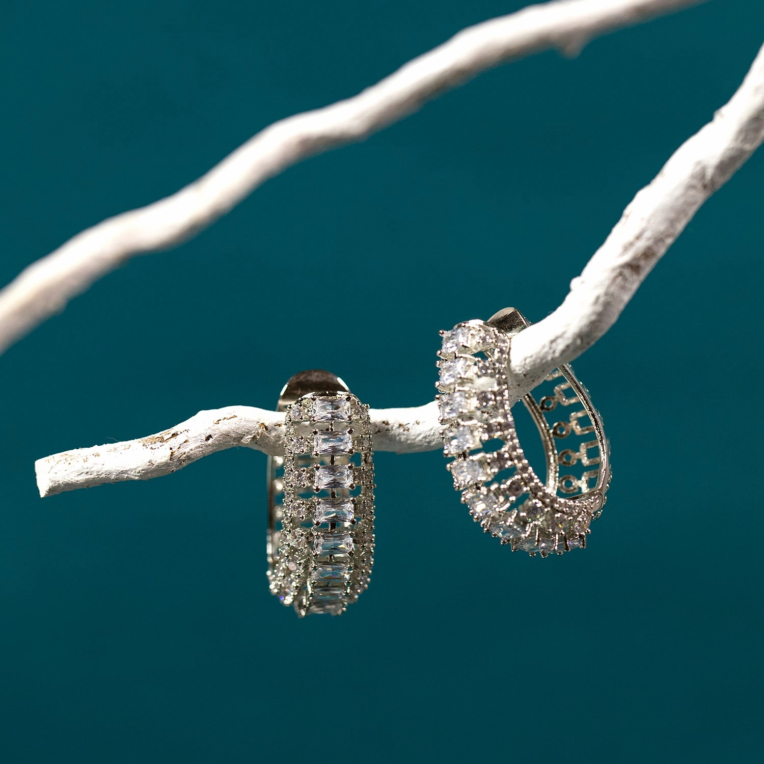 Uva baguette zircon loop Lifestyle Fit Classic Jewelry Design