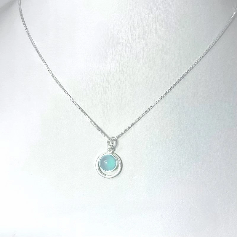 Charming Stones Exquisite Style Small Sterling Silver Pedant with Moonstone or Chalcedony