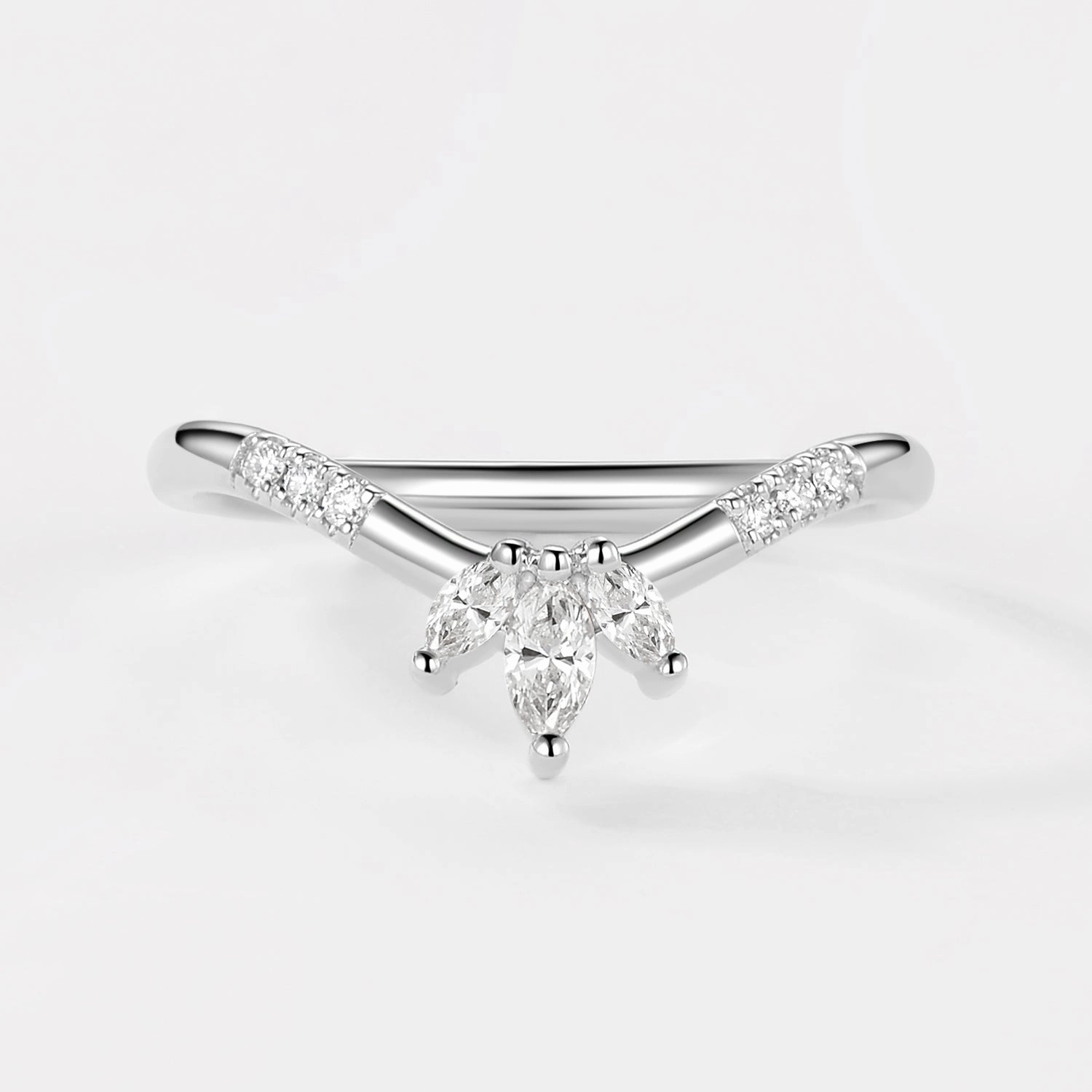 Evening Glamour Luxe Glow Curved Crown Stacking Wedding Band