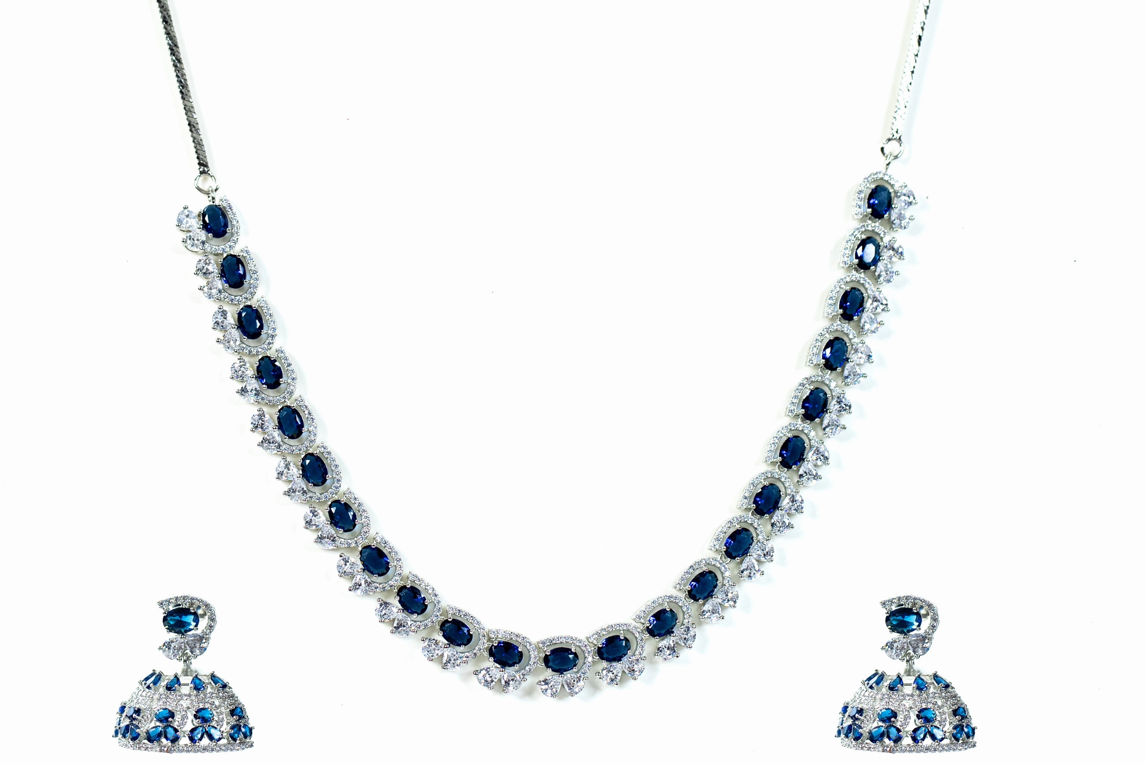Heridity oval Zircon necklace set Eye-Catching Detail