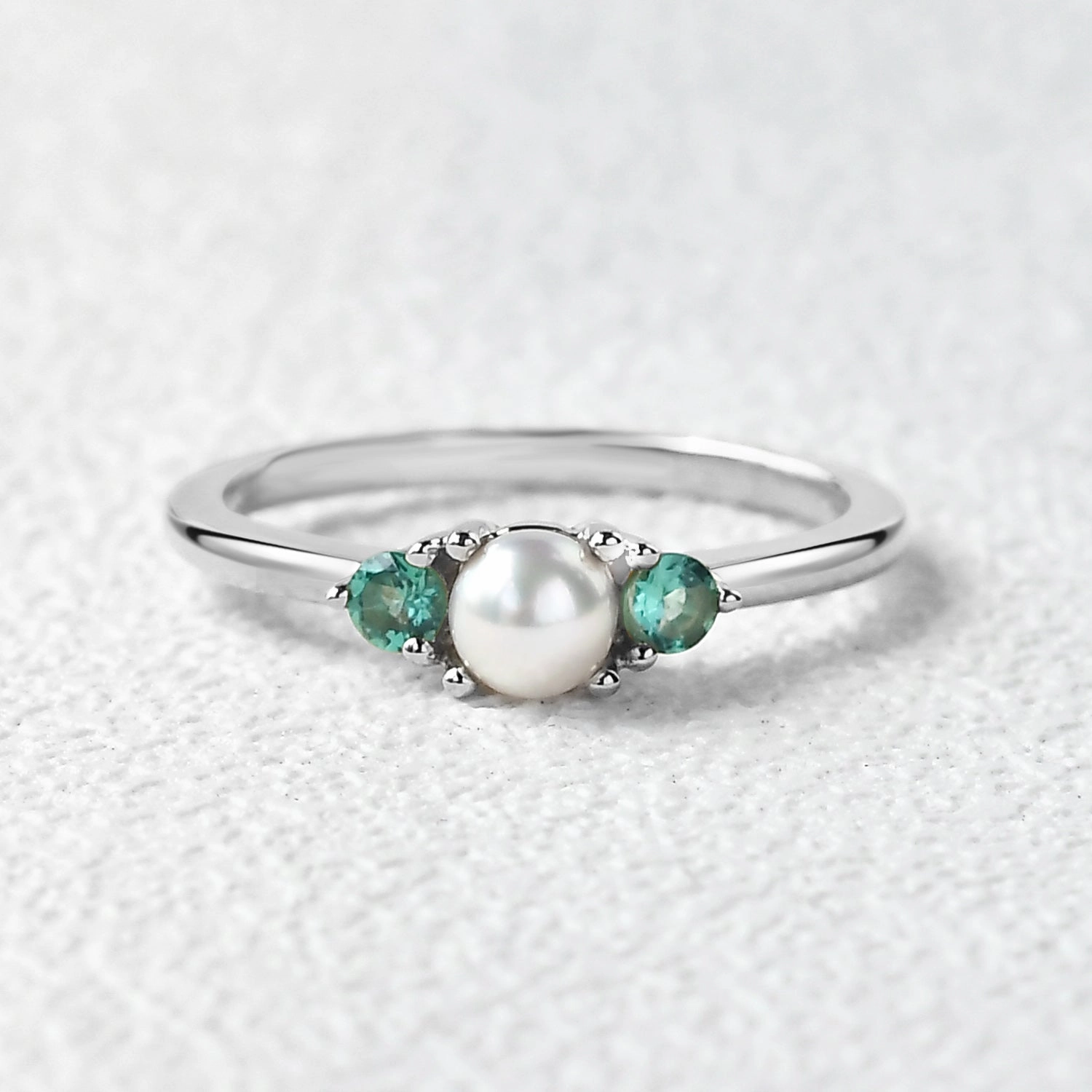 Akoya Pearl & Emerald Rose Gold Ring Graceful Flow