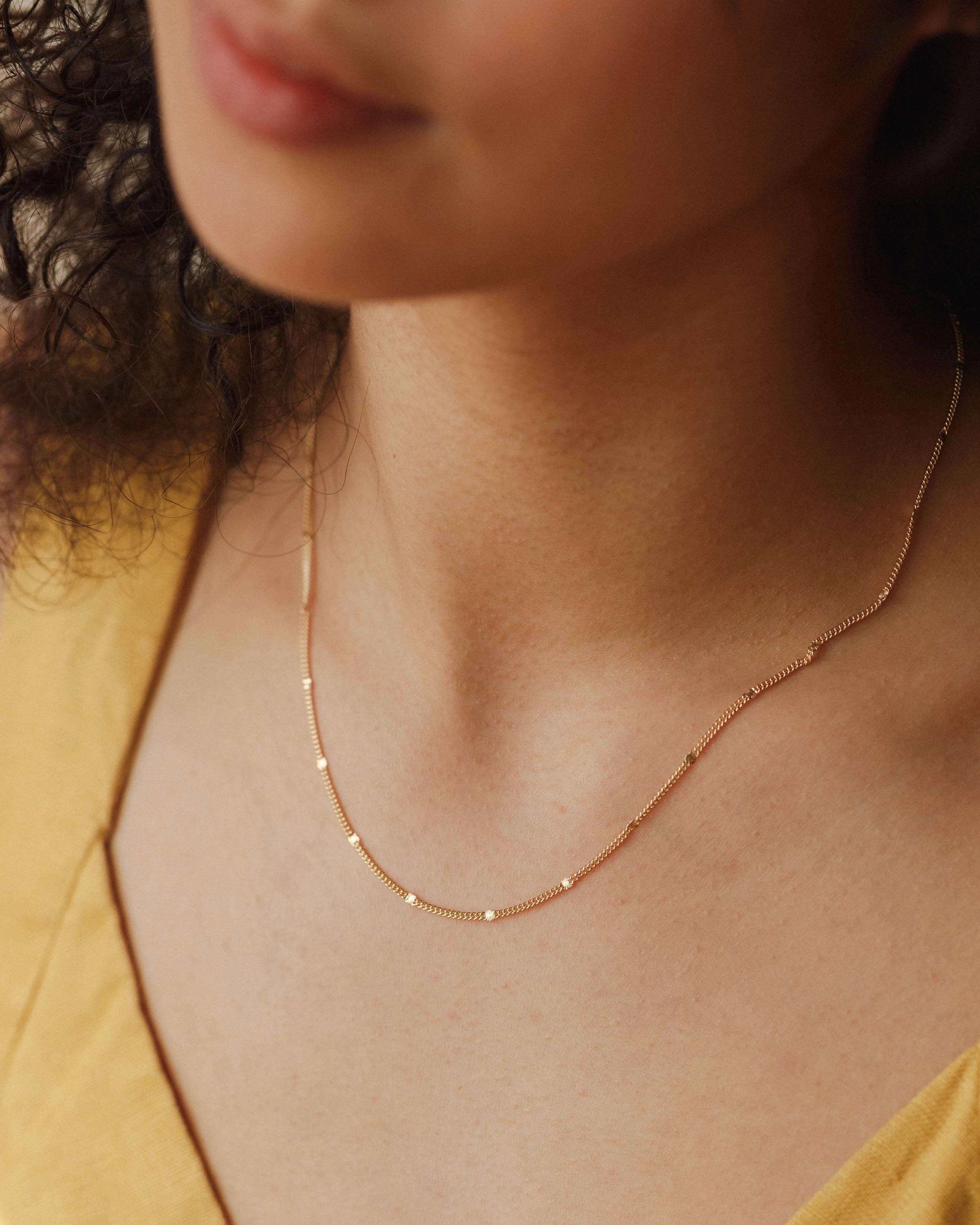 Elegant Pick Delicate Beauty Radiant Chain