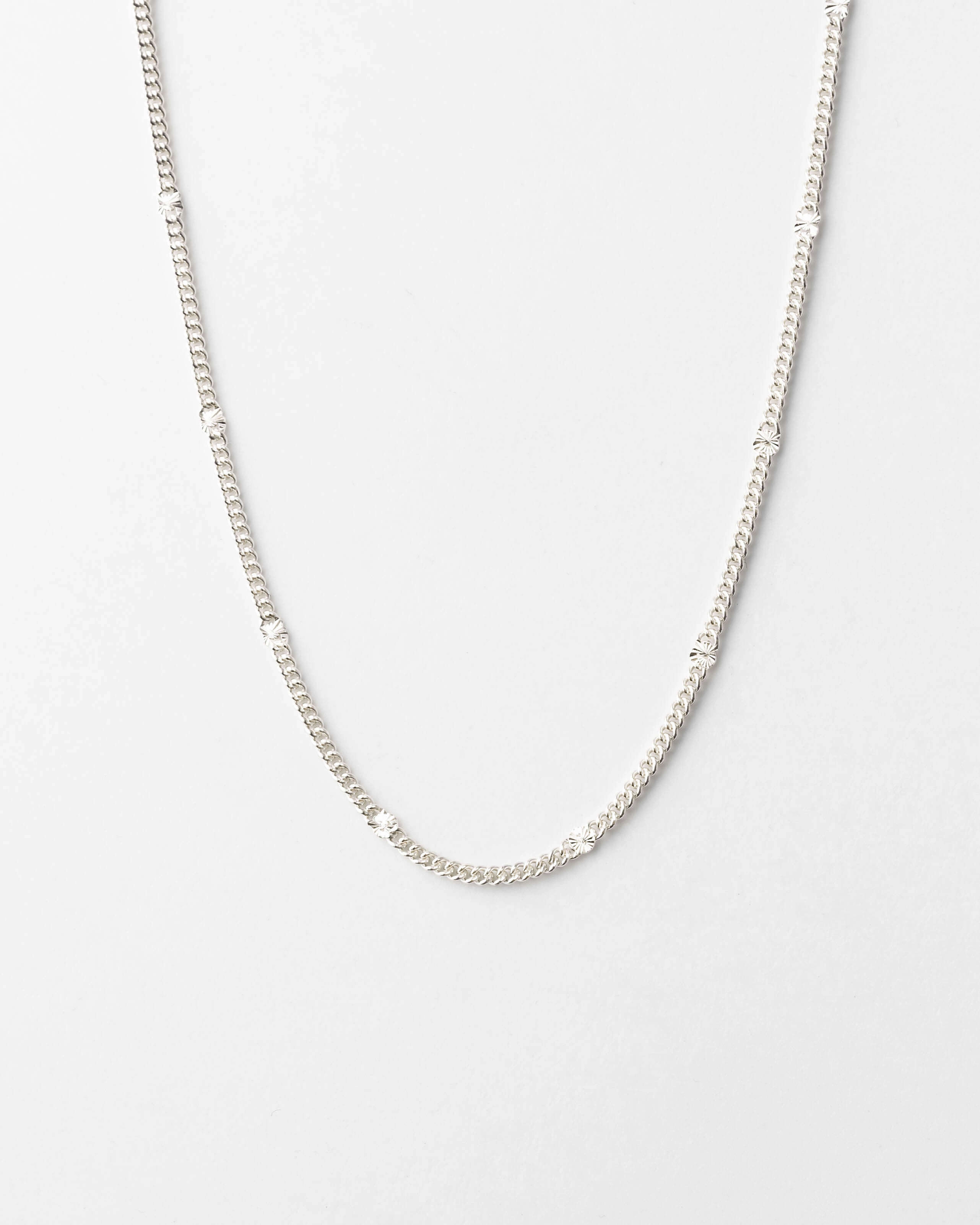 Radiant Chain night look Night Out