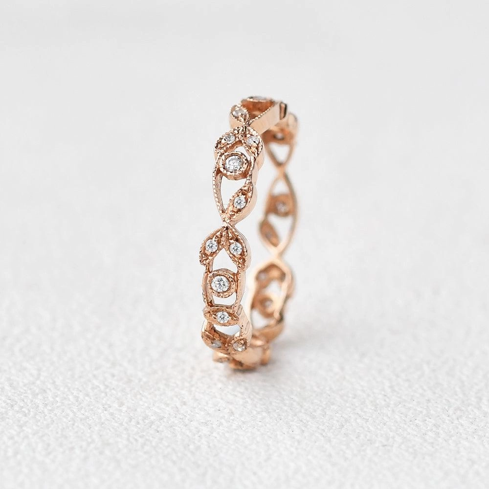 Radiant Moment Moissanite Cluster Wedding Rose Gold Band