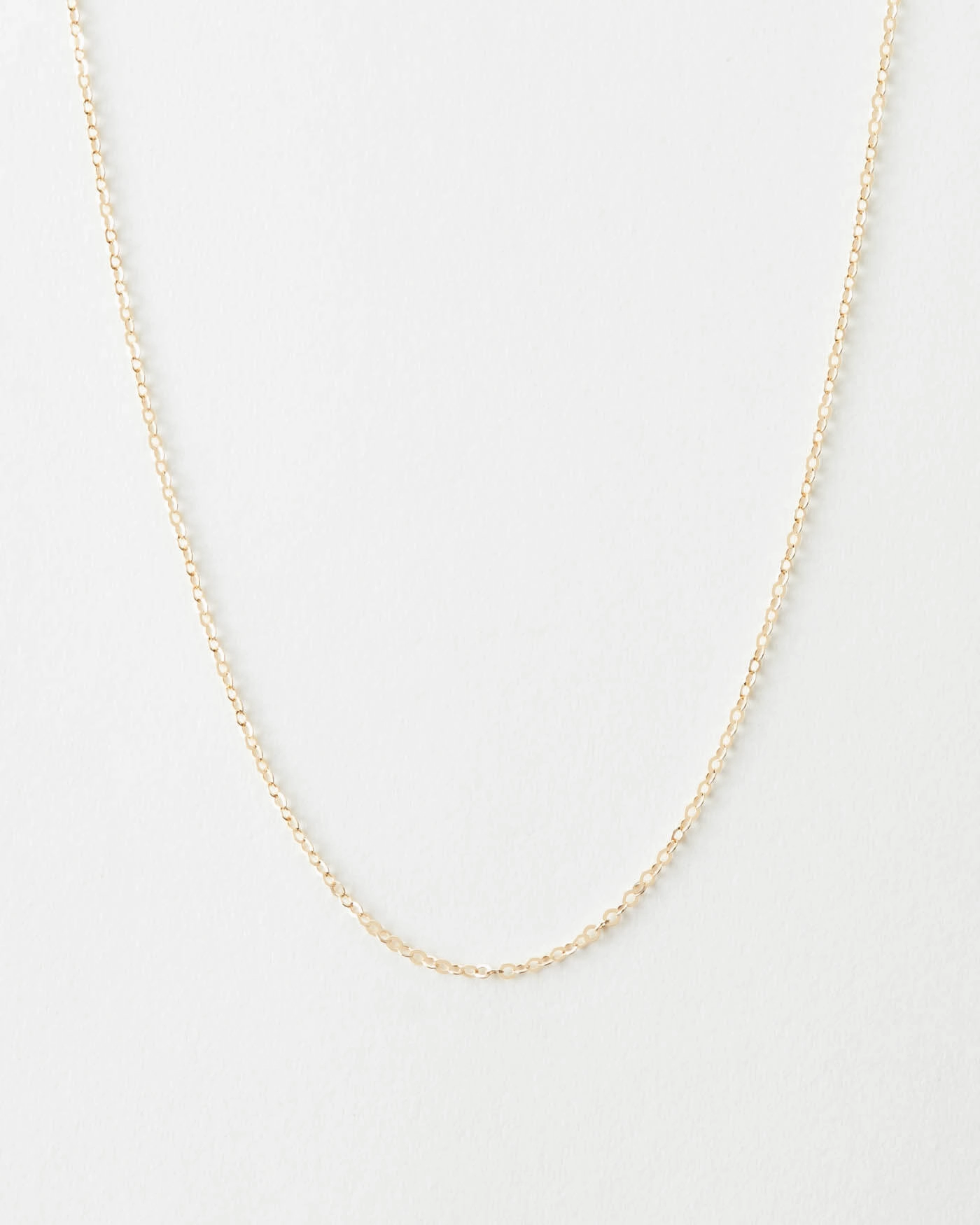 Dainty Chain Distinctive Glow Effortless Design