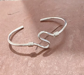 Via Taxco Wave Style Cuff Allure Accent