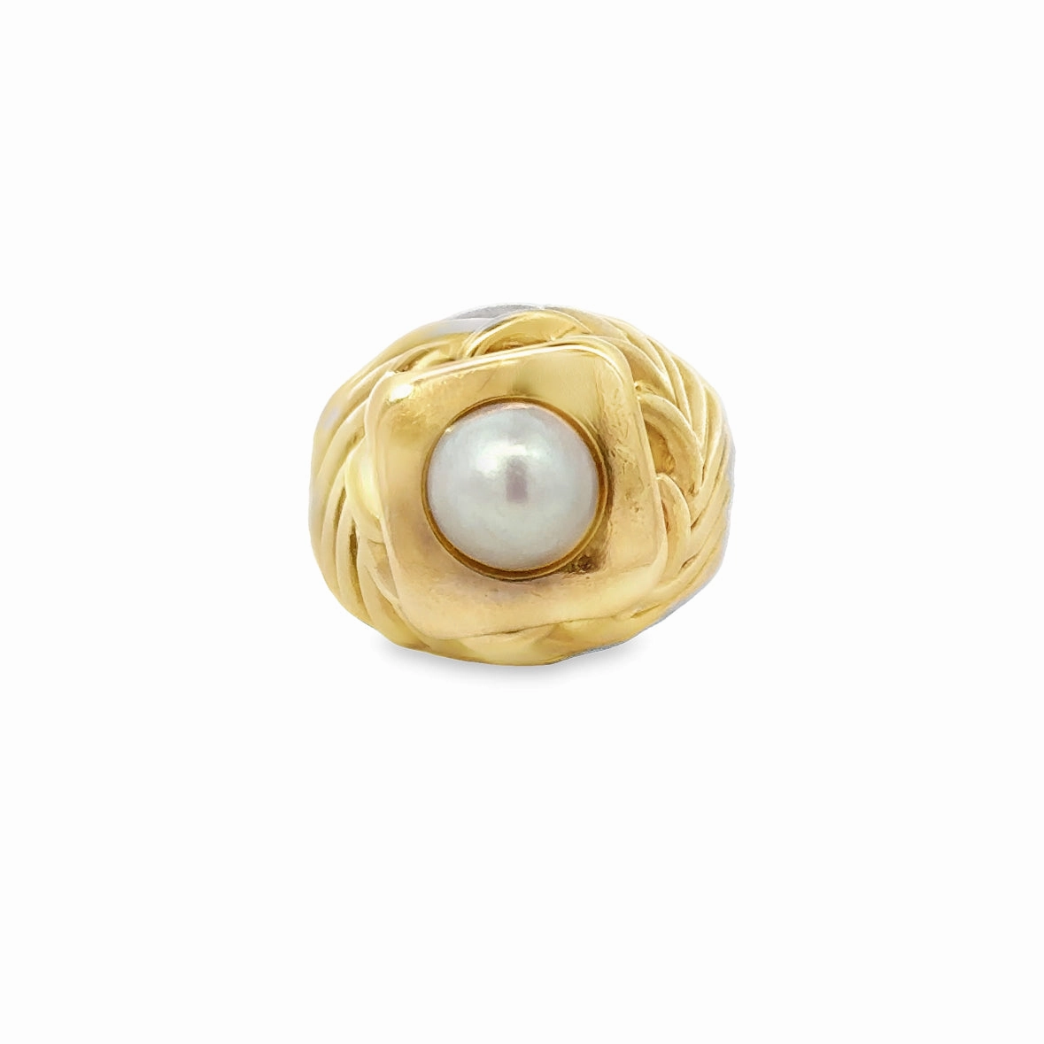 Kirkland Jewelry Estate | 14K Yellow Gold Pearl Fashion Ring Polished Highlights Casual Glow