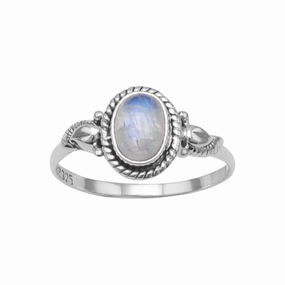 Fantastic Design Romantic Occasion Rainbow Moonstone Ring with Rope and Leaf Design Sterling Silver