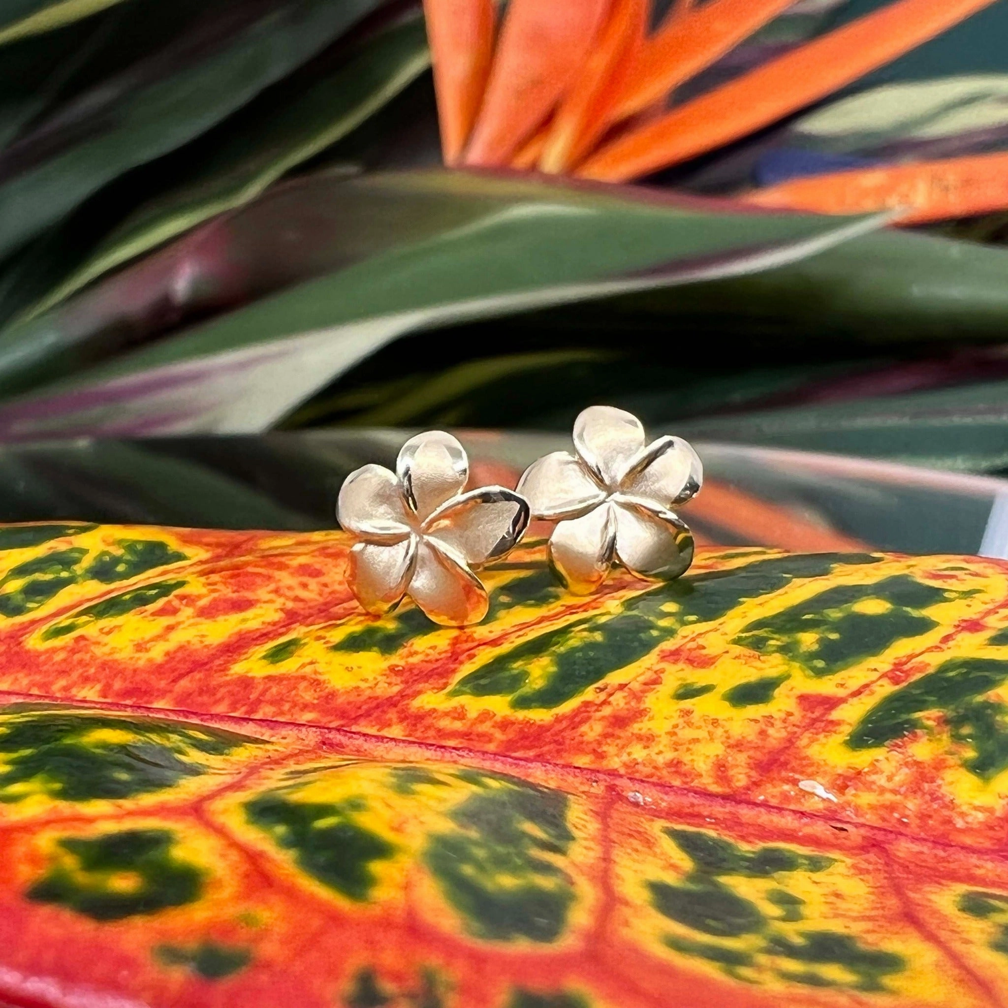 Decorative Finish 14K Gold Puanani Plumeria Earrings