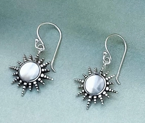 Exclusive Charm Sterling Silver Earrings With Mother Of Pearl