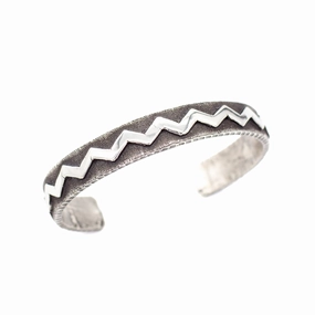 Ernest Rangel Navajo Handmade Tufa Cast Sterling Silver Cuff Bracelet Pure Highlight Modern Vibe