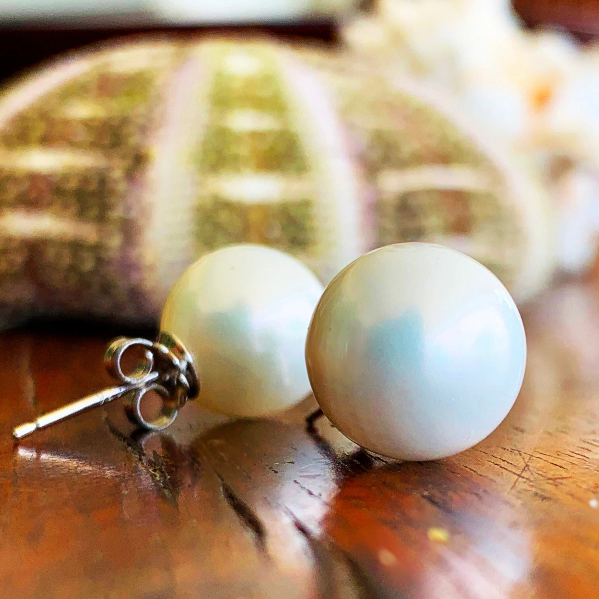 Momi Shell Pearl Earrings Office Jewelry