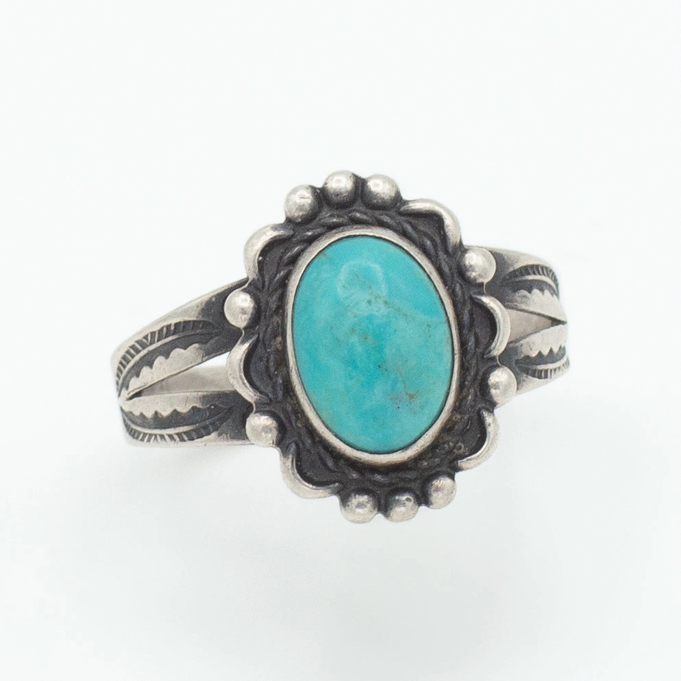 Stylish Statement Navajo Handmade Sterling Silver Turquoise Ring (Hallmark Unknown) (Size 7)