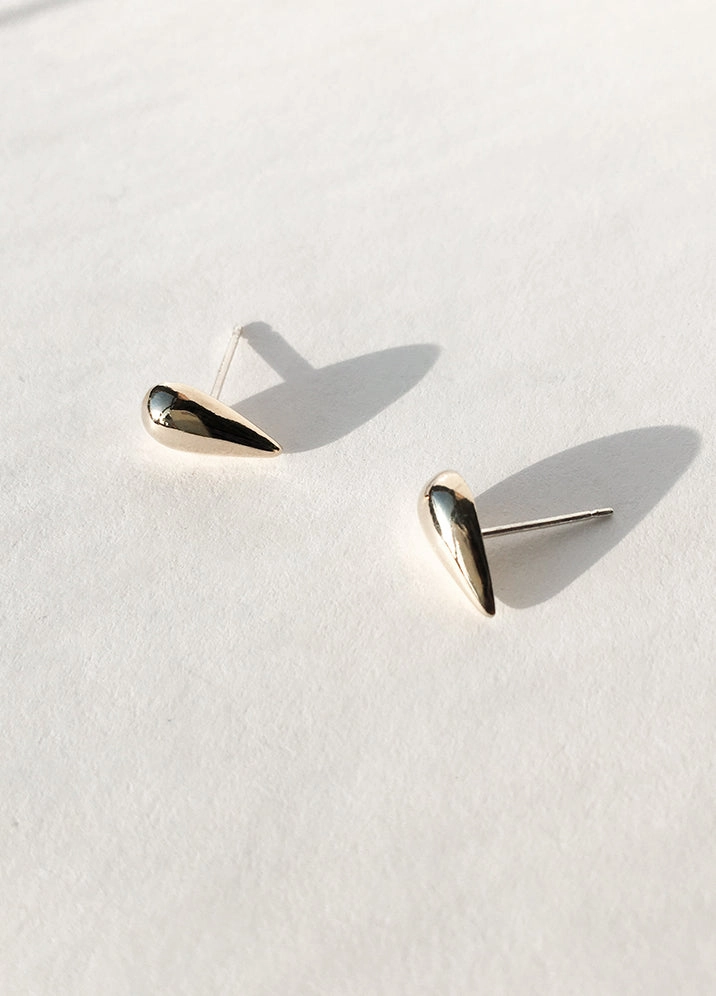 Stunning look Trendy Piece Apostrophe Studs