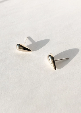 Stunning look Trendy Piece Apostrophe Studs