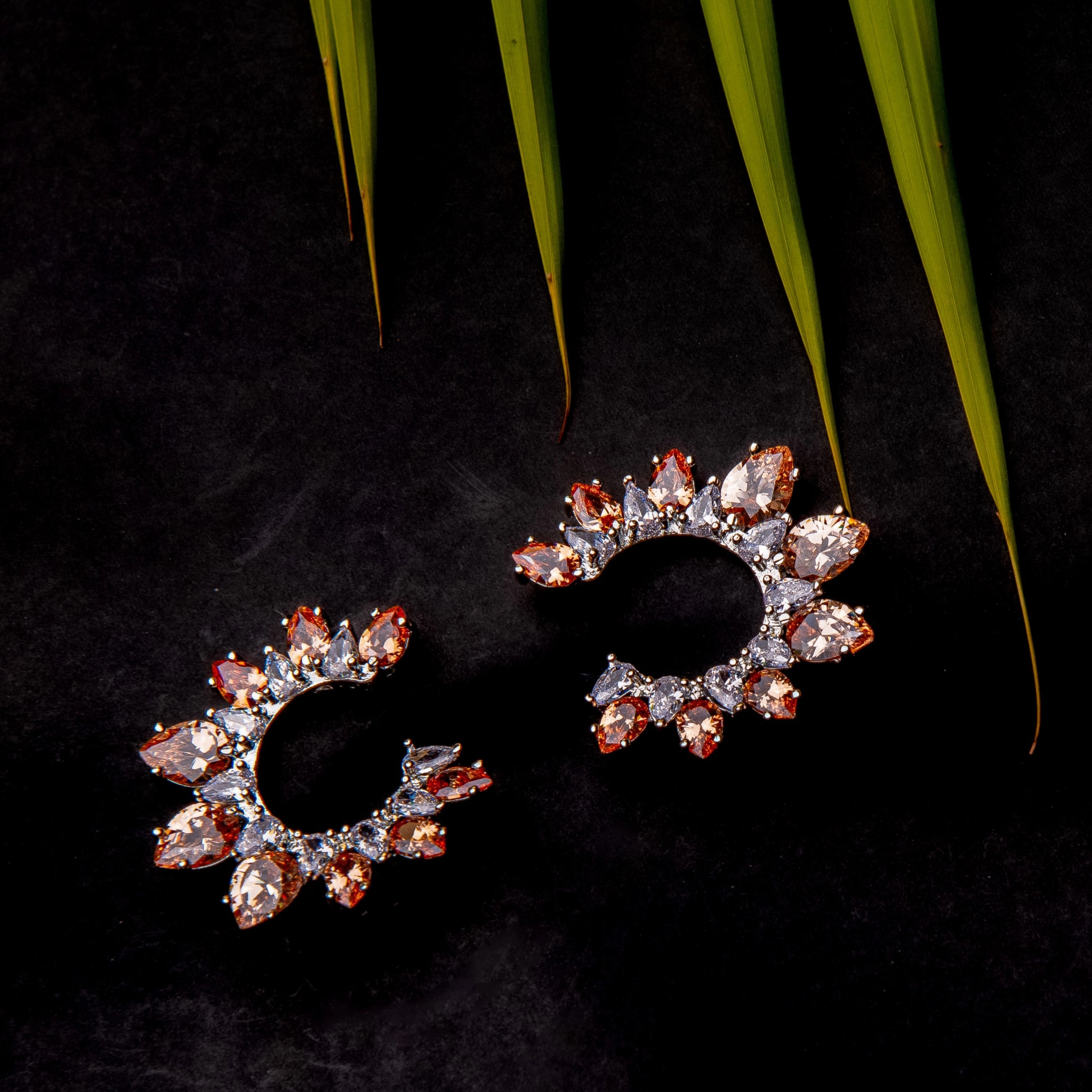 Starlight pear stud Radiant Charm Fine Detail