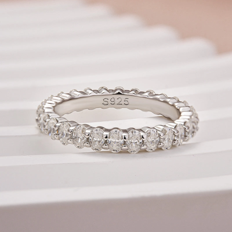 Art Deco Feel Bold Accent Louily Moissanite 3.0 Ct Oval Cut Full Wedding Band for Women