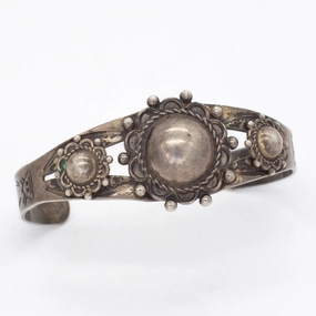 Classic Accent Fred Harvey Navajo Handmade Sterling Silver Cuff Bracelet