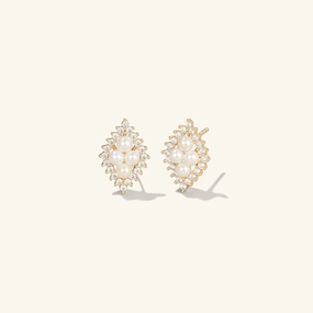 Occasion Look Delicate Mood Freshwater Pearls & Moissanite Vintage Inspired Yellow Gold Earrings